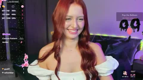 Snapshot of ellypeach chatting on 10-20-25, 02:28 EllyPeach online show from 10-20-25, 02:28