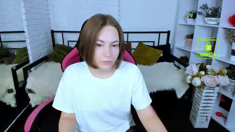 Snapshot of elma_lily chatting on 09-24-25, 06:17 elma_lily online show from 09-24-25, 06:17