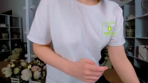 Snapshot of elma_lily chatting on 11-29-25, 06:49 elma_lily online show from 11-29-25, 06:49