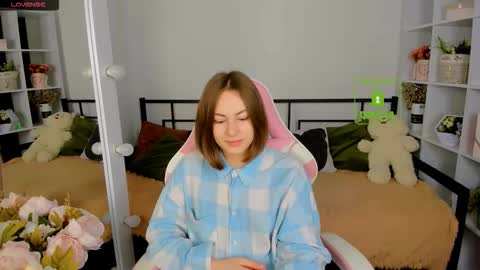 Snapshot of elma_lily chatting on 12-15-25, 06:50 elma_lily online show from 12-15-25, 06:50