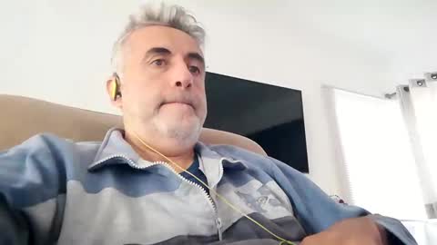 Snapshot of elmejorfvb2 chatting on 12-16-24, 02:05 fer online show from 12-16-24, 02:05