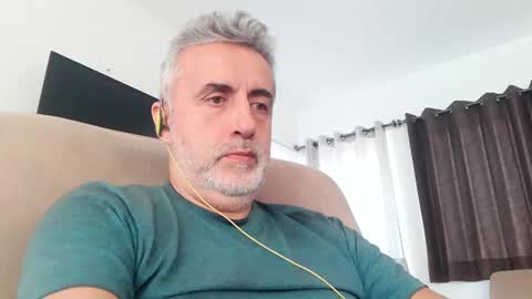 Snapshot of elmejorfvb2 chatting on 02-14-25, 03:26 fer online show from 02-14-25, 03:26