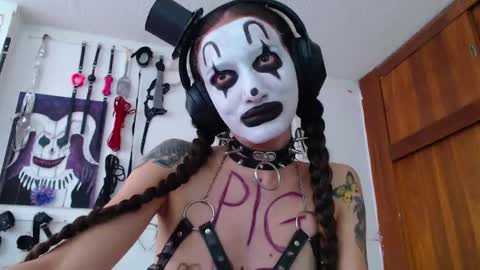 Chelsea  Please help me to reach 100 thumbs up online show from 01-30-25, 09:36