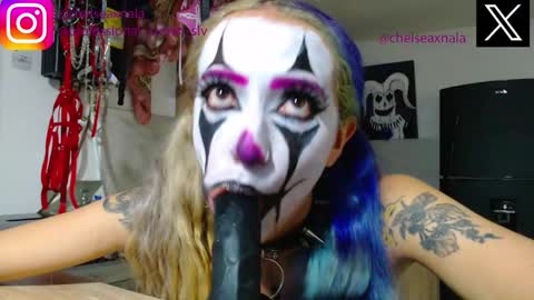 Chelsea  Please help me to reach 100 thumbs up online show from 09-24-25, 10:57