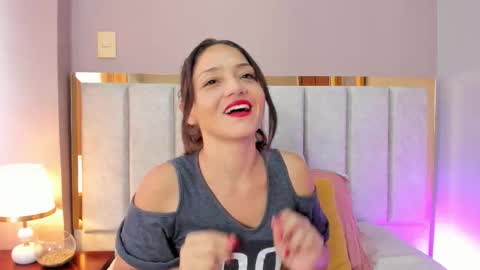 EloiseQuinn online show from 10-23-25, 12:37