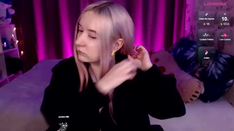 Ela give me a thumbs up if you like it  and this is important for the development of the account online show from 12-20-24, 07:28