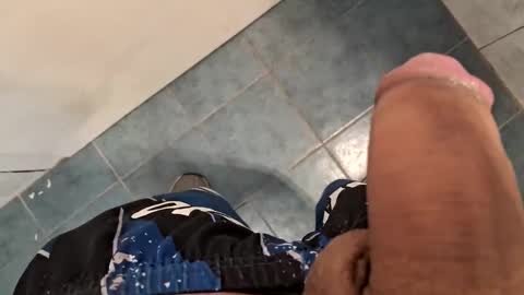 Snapshot of elporrondelmal chatting on 11-01-25, 08:00 Agus online show from 11-01-25, 08:00