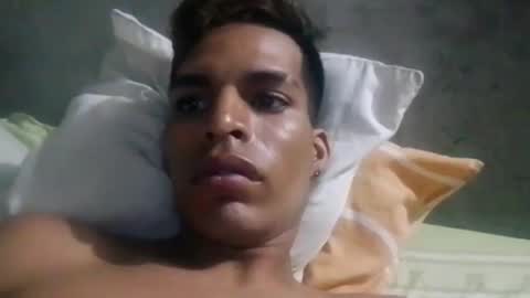 Snapshot of elreyto chatting on 01-19-25, 02:25 elreyto online show from 01-19-25, 02:25