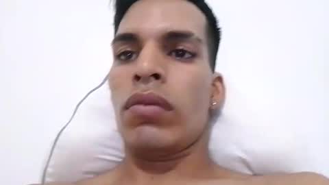 Snapshot of elreyto chatting on 11-05-25, 02:44 elreyto online show from 11-05-25, 02:44