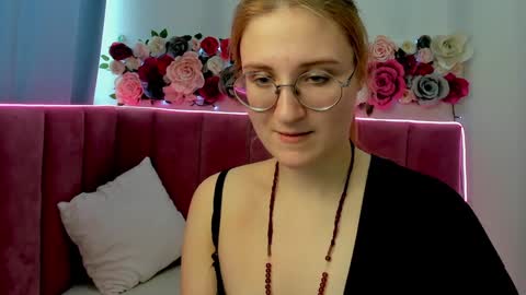 Snapshot of elsa_hot_here chatting on 01-31-25, 07:39 Elsa online show from 01-31-25, 07:39