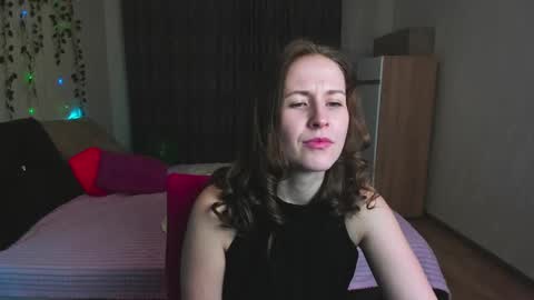 Snapshot of elsa_hot_here chatting on 02-14-25, 11:31 Elsa online show from 02-14-25, 11:31