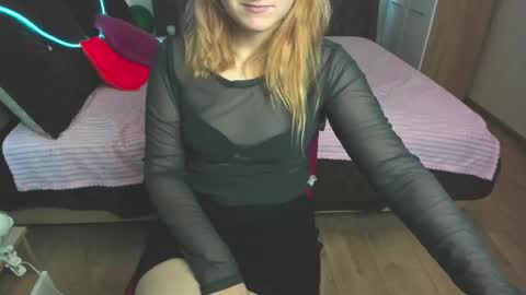 Snapshot of elsa_hot_here chatting on 02-22-25, 04:29 Elsa online show from 02-22-25, 04:29