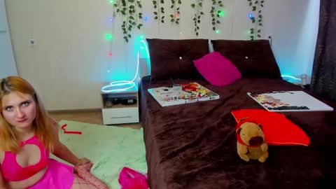 Snapshot of elsa_hot_here chatting on 03-11-25, 05:38 Elsa online show from 03-11-25, 05:38