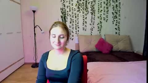 Snapshot of elsa_hot_here chatting on 10-09-25, 12:14 Elsa online show from 10-09-25, 12:14