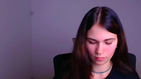Snapshot of elsa_mur chatting on 12-19-24, 07:51 Elsa online show from 12-19-24, 07:51