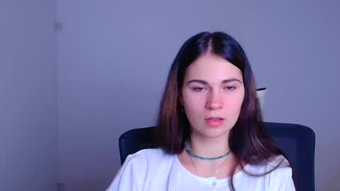Snapshot of elsa_mur chatting on 12-20-24, 07:17 Elsa online show from 12-20-24, 07:17