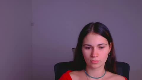Snapshot of elsa_mur chatting on 12-24-24, 07:33 Elsa online show from 12-24-24, 07:33