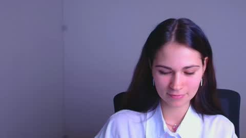 Snapshot of elsa_mur chatting on 01-04-25, 07:23 Elsa online show from 01-04-25, 07:23