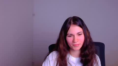 Snapshot of elsa_mur chatting on 01-10-25, 08:04 Elsa online show from 01-10-25, 08:04