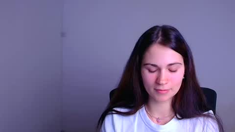 Snapshot of elsa_mur chatting on 01-27-25, 07:35 Elsa online show from 01-27-25, 07:35