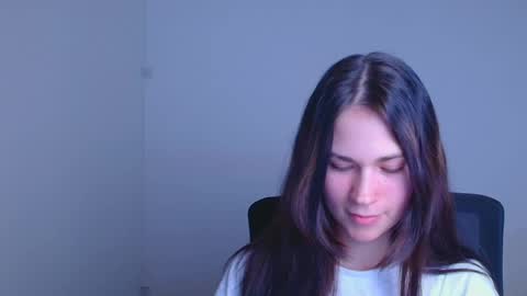 Snapshot of elsa_mur chatting on 01-29-25, 07:43 Elsa online show from 01-29-25, 07:43