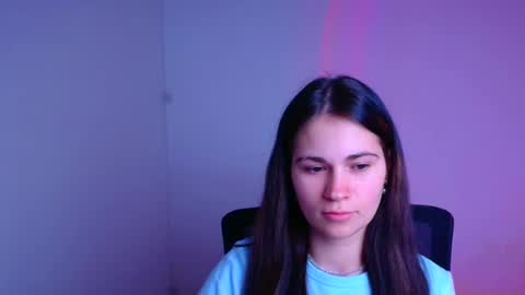 Snapshot of elsa_mur chatting on 02-04-25, 10:34 Elsa online show from 02-04-25, 10:34