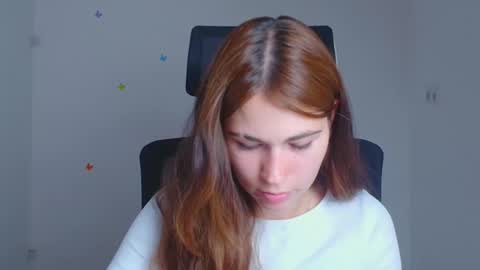 Snapshot of elsa_mur chatting on 09-21-25, 06:26 Elsa online show from 09-21-25, 06:26