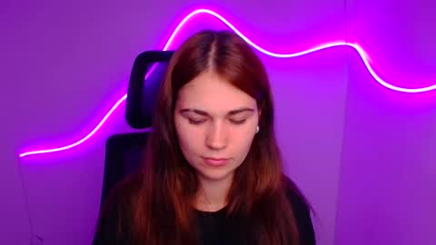 Snapshot of elsa_mur chatting on 10-06-25, 05:49 Elsa online show from 10-06-25, 05:49