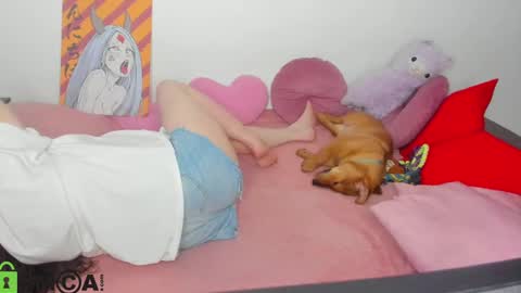 Elsa online show from 12-31-24, 01:15