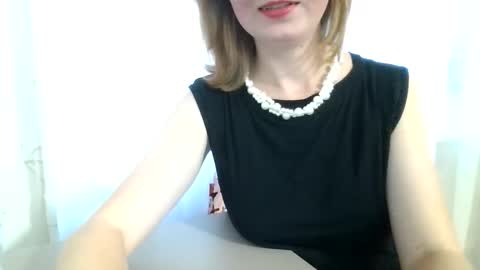 ElsaMartinez22 online show from 10-10-25, 11:09