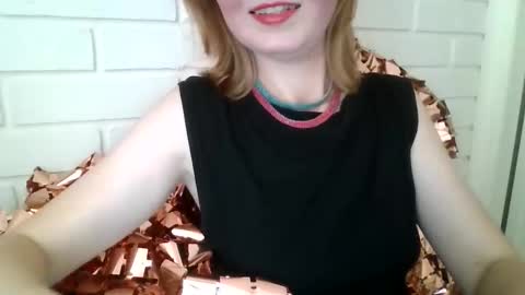 ElsaMartinez22 online show from 10-15-25, 11:43