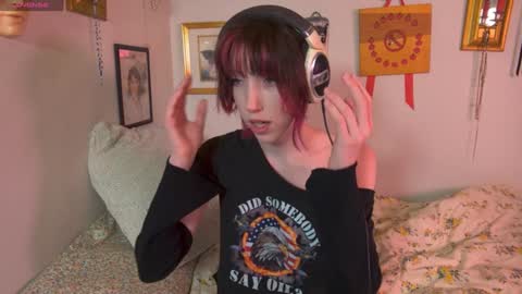 Snapshot of elslove chatting on 01-03-25, 01:05 ELS online show from 01-03-25, 01:05