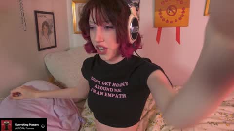 Snapshot of elslove chatting on 01-04-25, 01:21 ELS online show from 01-04-25, 01:21