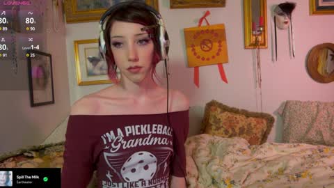 Snapshot of elslove chatting on 01-08-25, 02:14 ELS online show from 01-08-25, 02:14