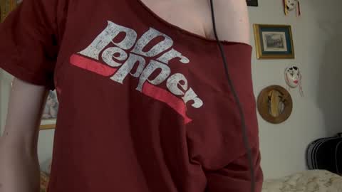 Snapshot of elslove chatting on 01-29-25, 01:37 ELS online show from 01-29-25, 01:37