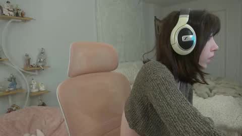 Snapshot of elslove chatting on 09-11-25, 01:28 ELS online show from 09-11-25, 01:28