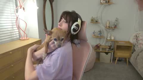 Snapshot of elslove chatting on 09-20-25, 02:23 ELS online show from 09-20-25, 02:23