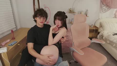 Snapshot of elslove chatting on 09-28-25, 12:05 ELS online show from 09-28-25, 12:05