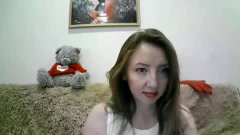 ElvaArno online show from 10-23-25, 07:40