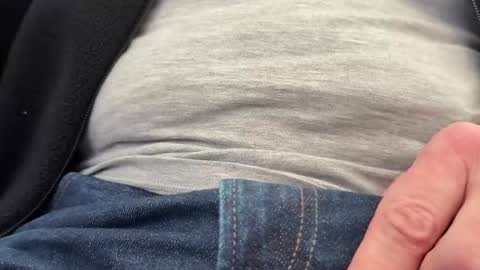 Snapshot of elvis_is_king chatting on 12-14-25, 08:57 Elvis online show from 12-14-25, 08:57