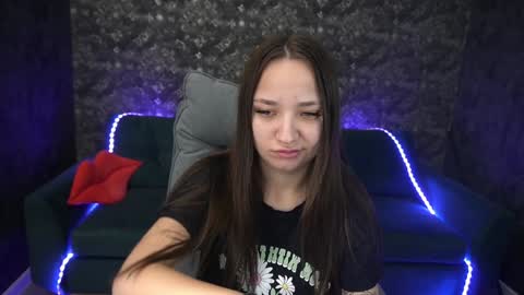 Snapshot of elyslunar_ chatting on 12-08-24, 06:11 Call me Elis online show from 12-08-24, 06:11