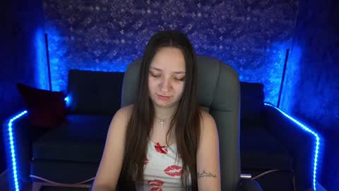 Snapshot of elyslunar_ chatting on 02-05-25, 09:15 Call me Elis online show from 02-05-25, 09:15