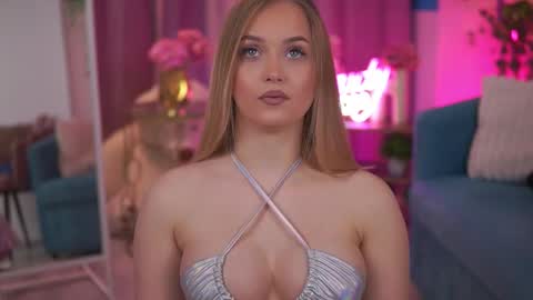 Elyssa online show from 02-15-26, 07:21