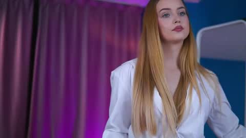 Elyssa online show from 04-06-26, 06:53