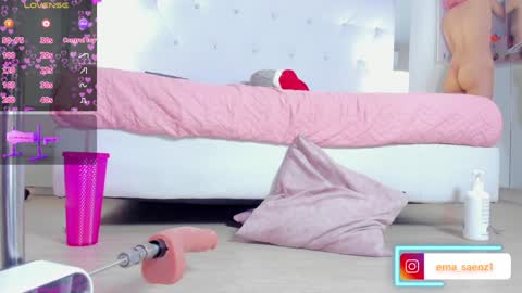 Snapshot of ema_saenz_ chatting on 12-29-24, 10:23 Sofia online show from 12-29-24, 10:23