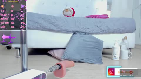 Snapshot of ema_saenz_ chatting on 01-07-25, 07:20 Sofia online show from 01-07-25, 07:20