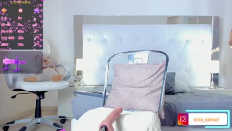 Snapshot of ema_saenz_ chatting on 01-13-25, 10:25 Sofia online show from 01-13-25, 10:25