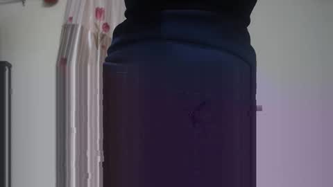 Snapshot of emailisa chatting on 10-31-25, 12:55 emailisa online show from 10-31-25, 12:55