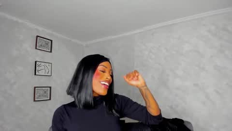 Snapshot of emattaylor chatting on 03-04-26, 12:33 . online show from 03-04-26, 12:33