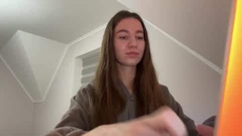 Snapshot of emberfamn chatting on 01-07-26, 07:49 Alina online show from 01-07-26, 07:49